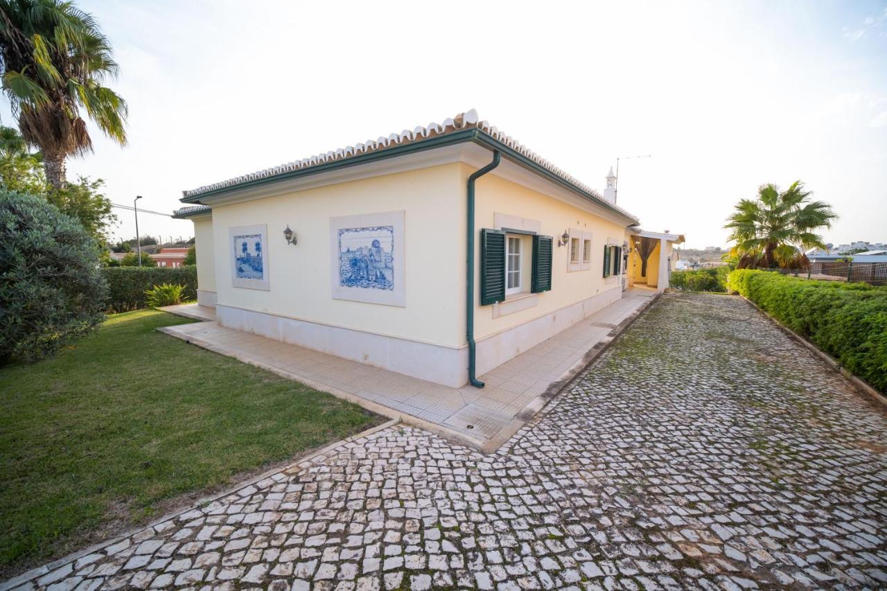 A Tipica Casa De Ferias Villa Parchal Exterior photo