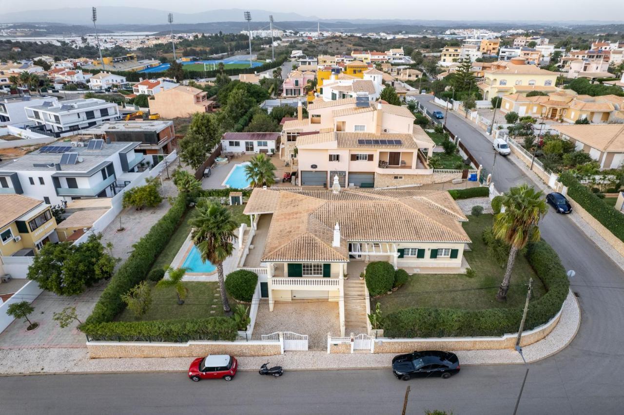 A Tipica Casa De Ferias Villa Parchal Exterior photo